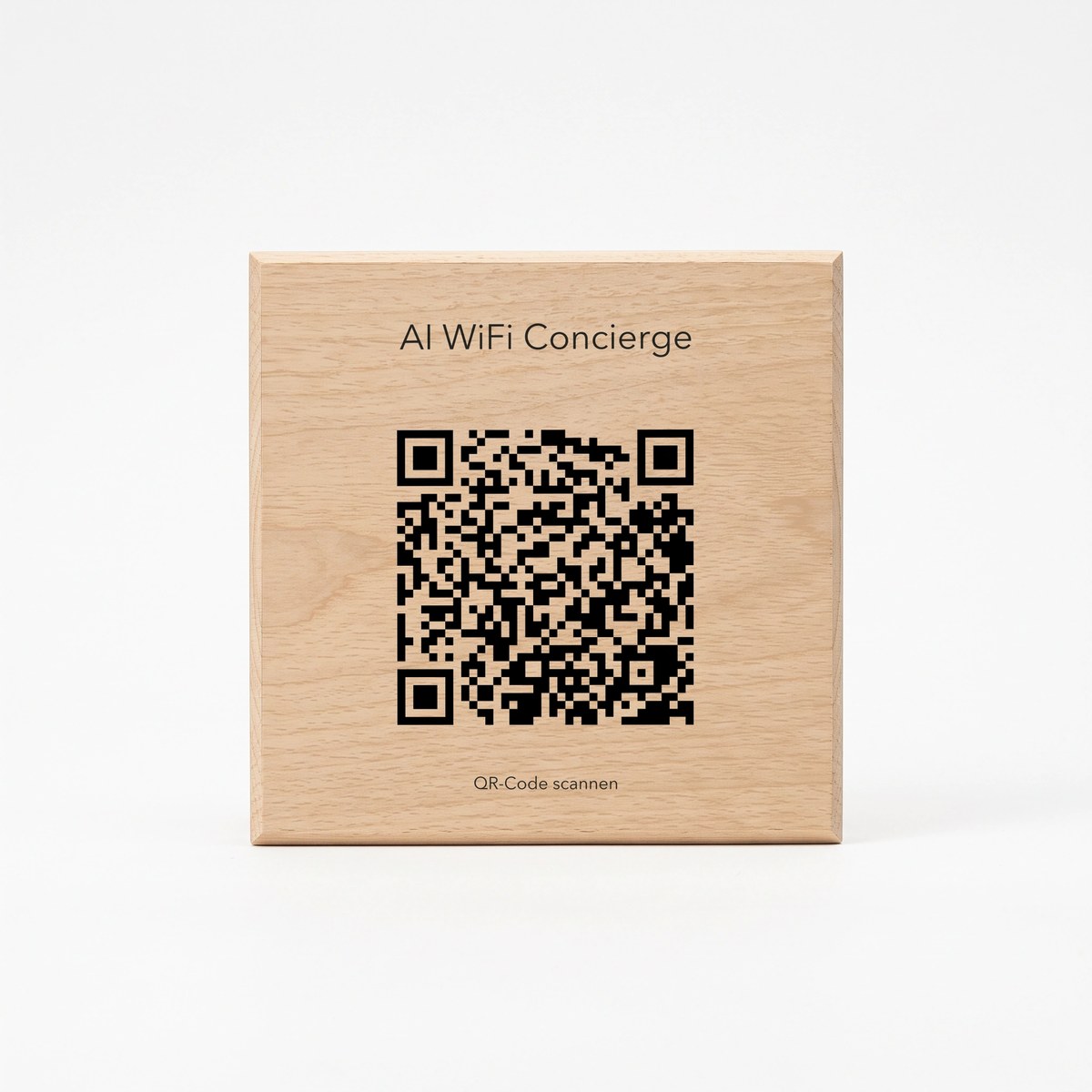 Schild „AI WiFi Concierge“ aus Eiche in der Nahaufnahme eines Luxushotels